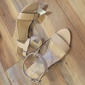 🆕 Express cream colored wedge sandals